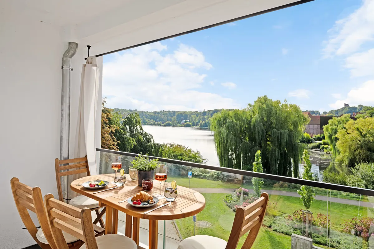 Balkon des Apartments Eisvogel mit Blick auf den Möllner See